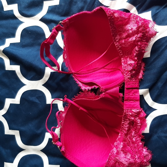 32DDD hot pink bra - Picture 4 of 5